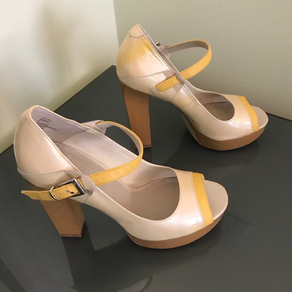 Colin Stuart Platform Heels - Picture 2 of 8